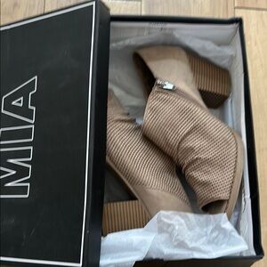 MIA Women's Tan Ankle Boots